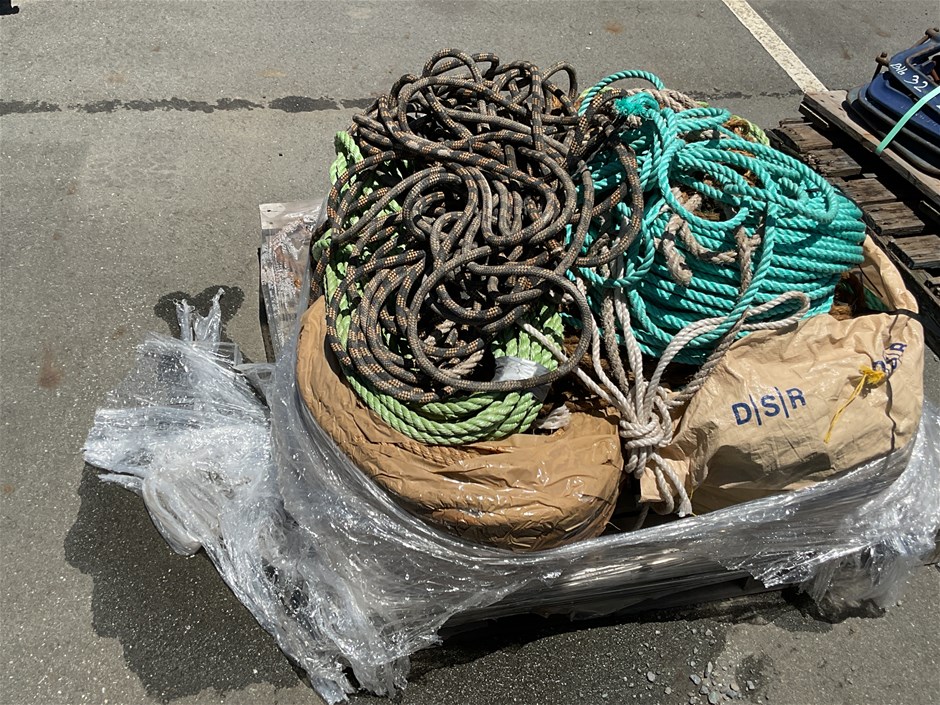 <p>Qty Assorted Ropes x 1 Pallet</p>