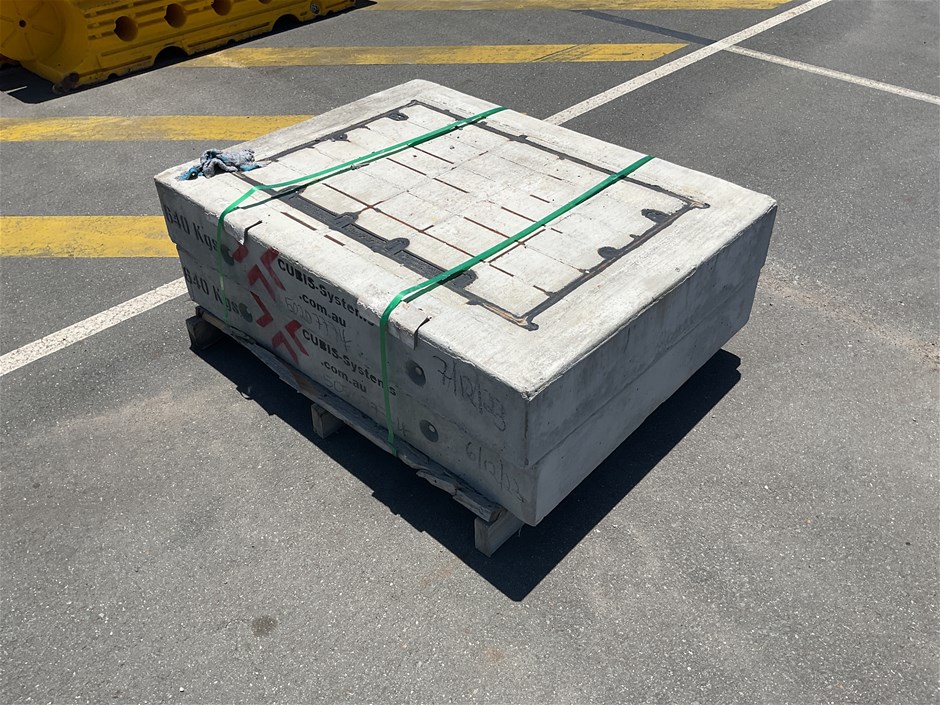 <p>Concrete Sleepers</p>