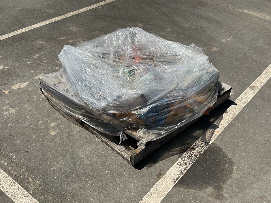 <p>Qty Of Clamps</p>