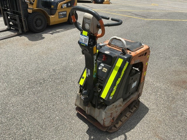 <p> Mikasa Plate Compactor </p>