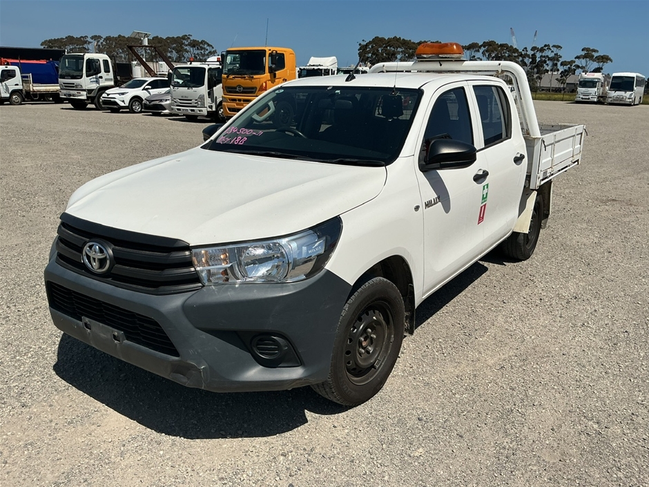 2018 Toyota Hilux 4X2 WORKMATE TGN121R Automatic Dual Cab