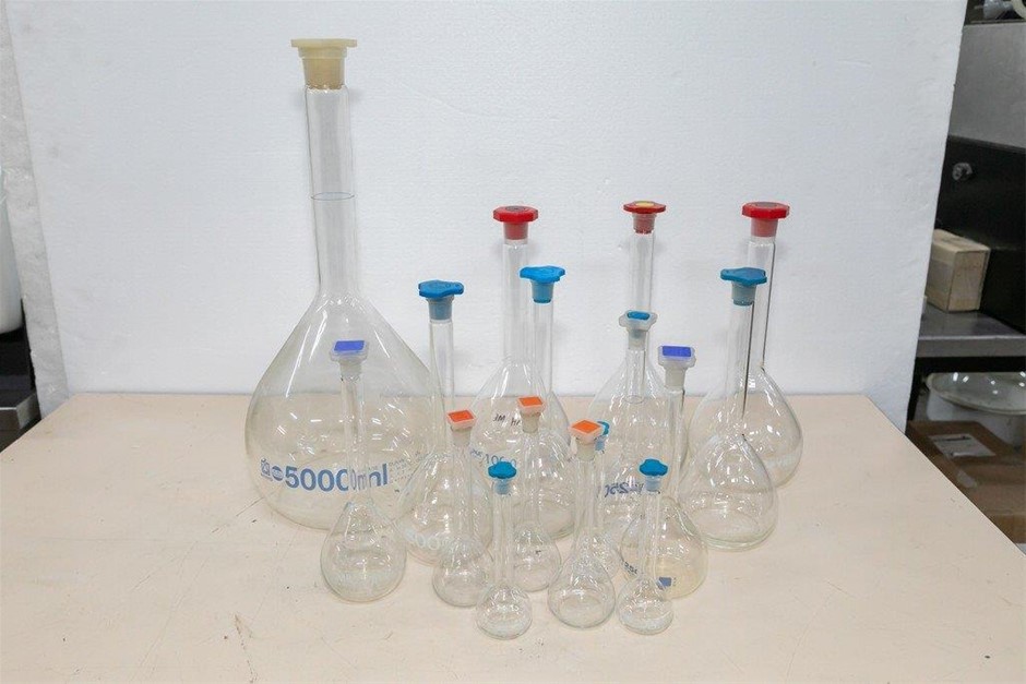 Volumetric Flasks Auction (0141-5061605) | Grays Australia