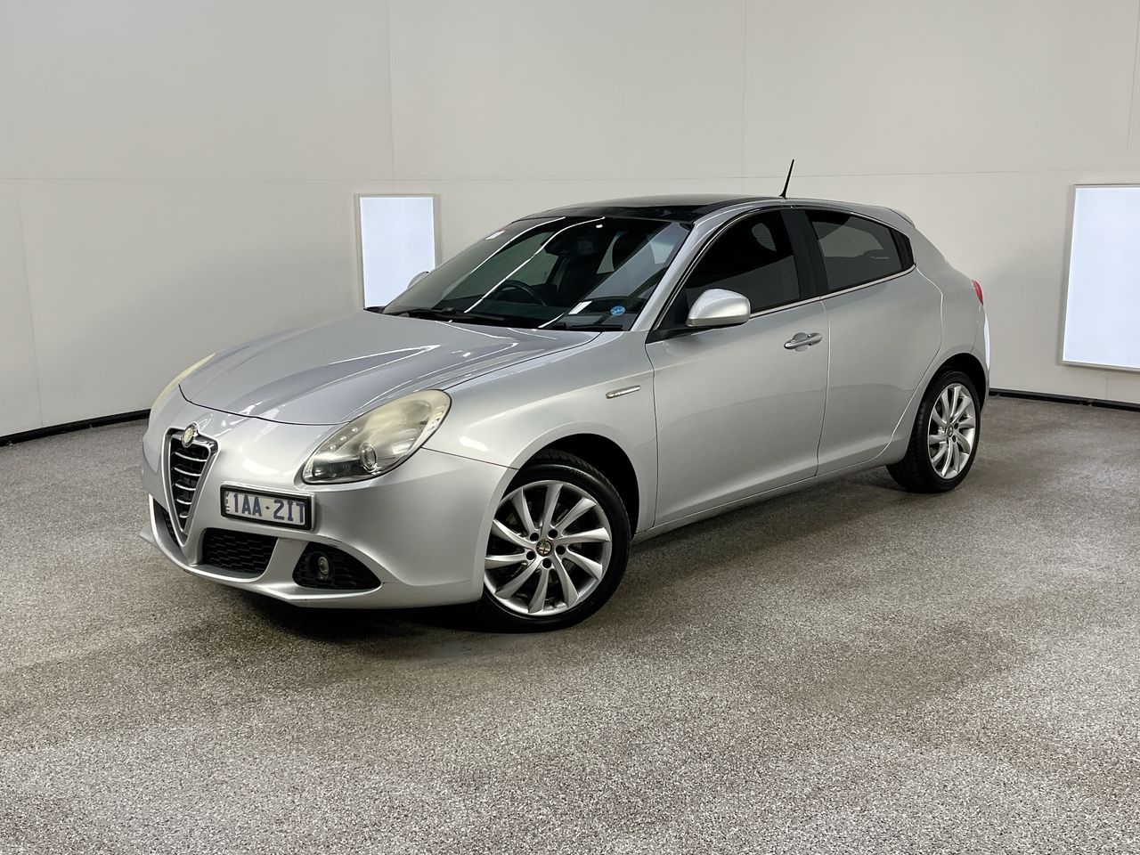 2012 Alfa Romeo Giulietta DISTINCTIVE Automatic Hatchback