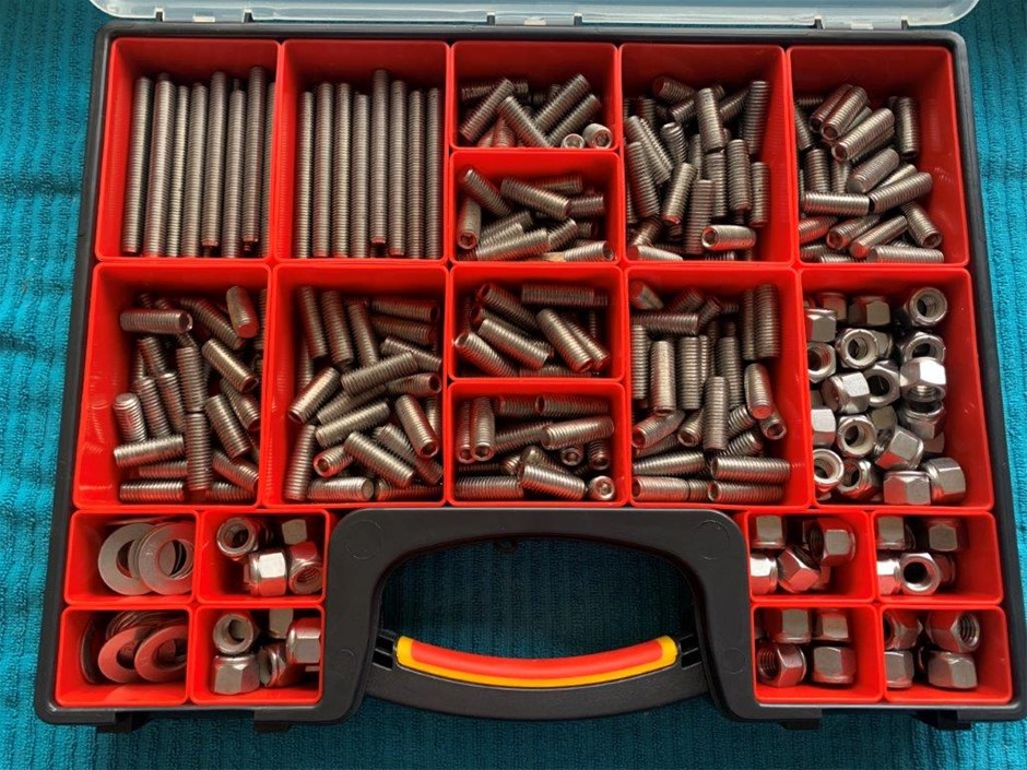 Quality Large Sized Carry Case with Stainless Steel Nuts