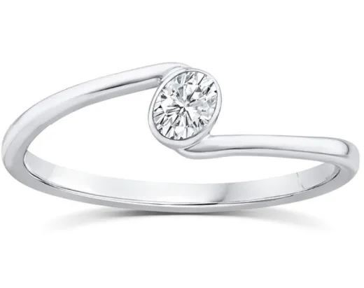 9K WHITE GOLD 0.15ct F VS LAB DIAMOND OVAL OFFSET RING