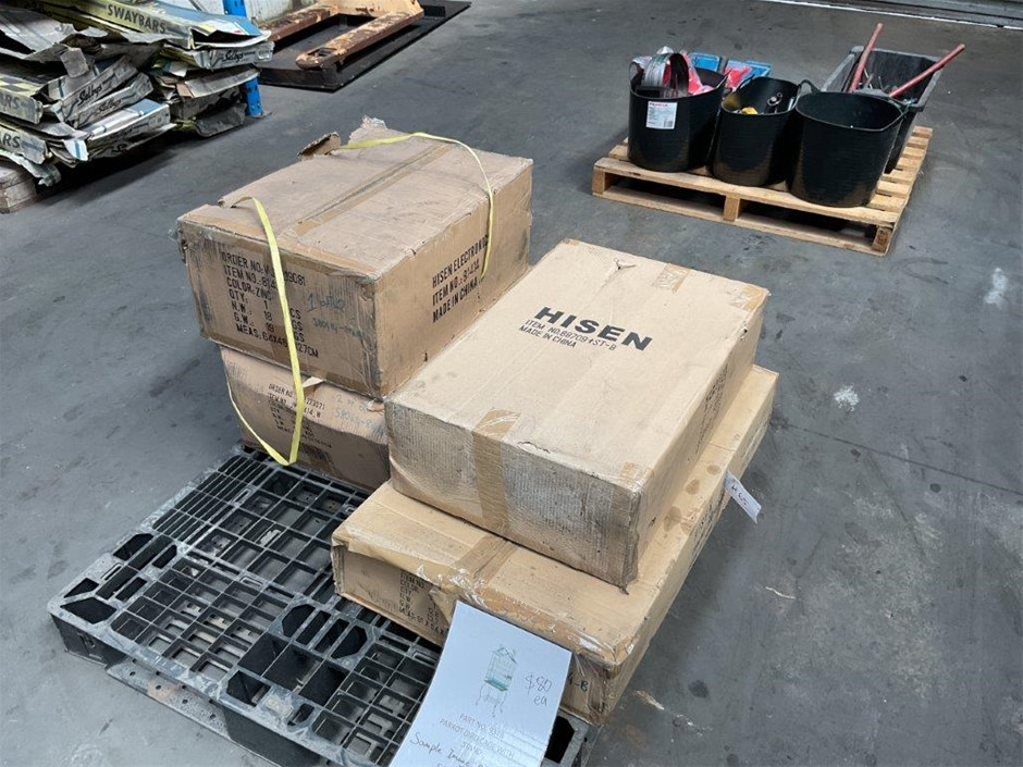 Pallet of Shelving and 2x Bird Cages