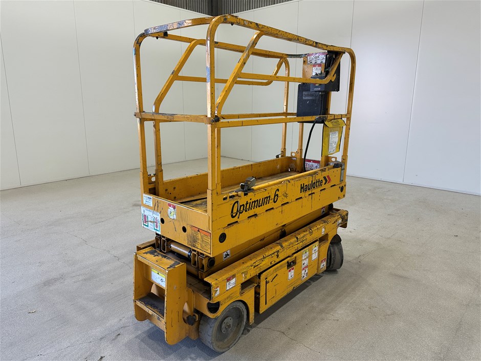 <p>2010 Haulotte Optimum 6 Scissor Lift</p>
