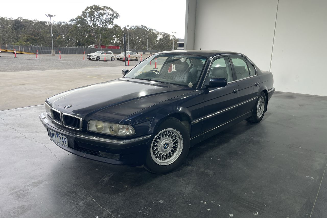 1996 BMW 740i V8 4.4L Automatic Sedan