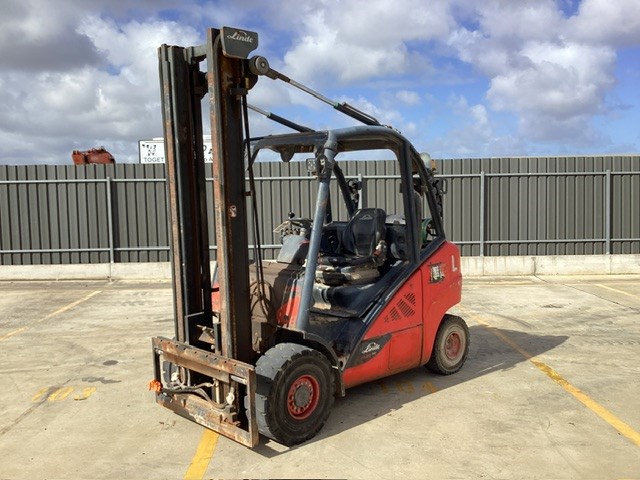 Linde H35T-02 Counterbalance Forklift