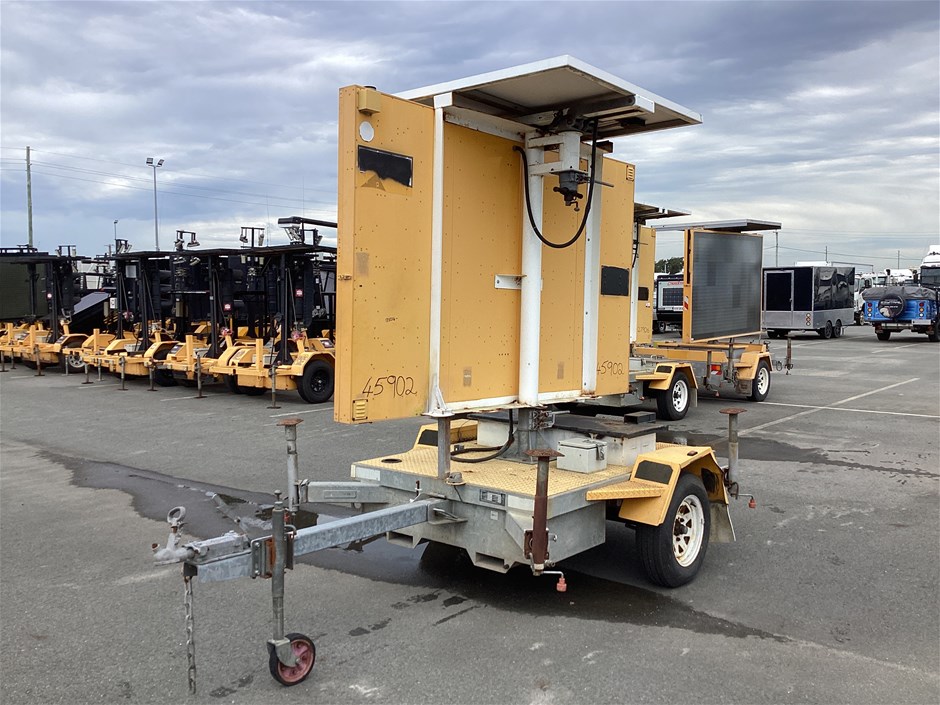 <p>2009 Ventech Engineering  VMS 4000 Single Box Trailer</p>