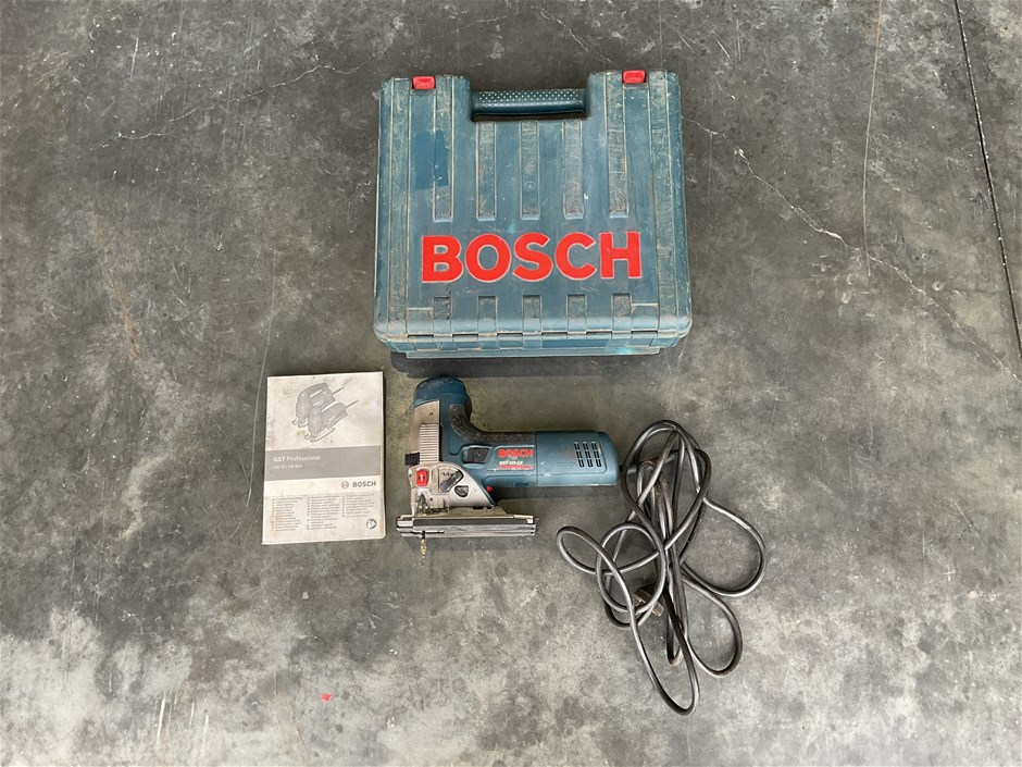 <p>Bosch GST Professional 135 CE Jigsaw</p>