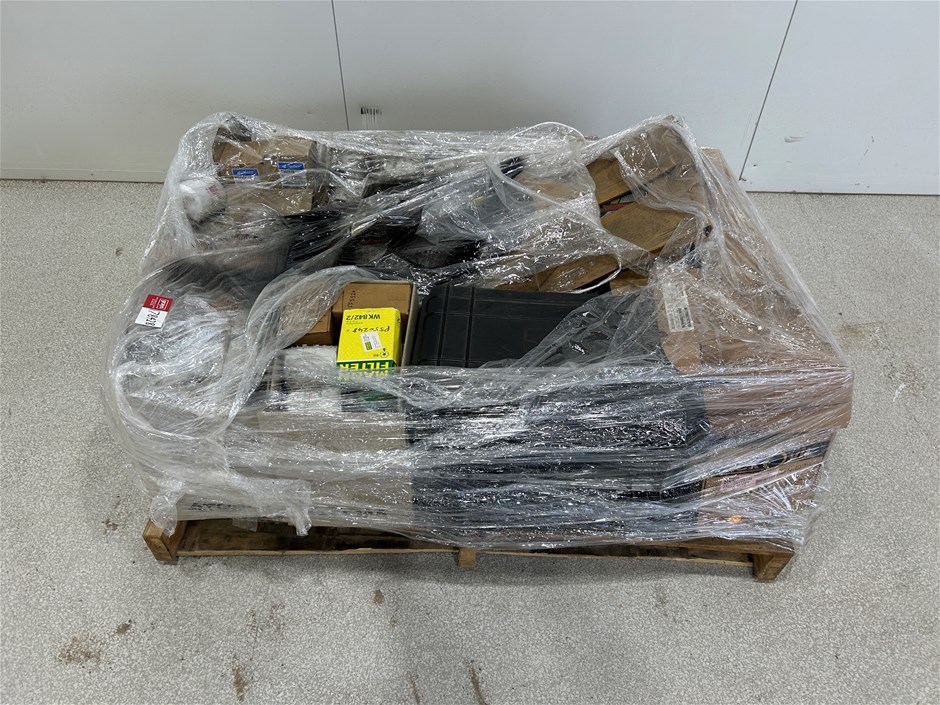 <p>Pallet of miscellaneous parts</p>
