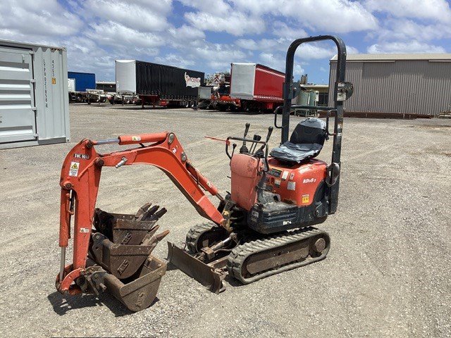 Kubota K008-3 Hydraulic Excavator