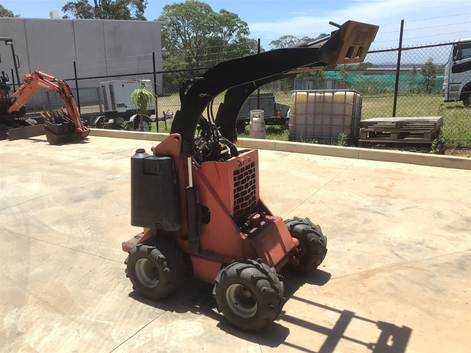 Dingo K93 Mini Loader