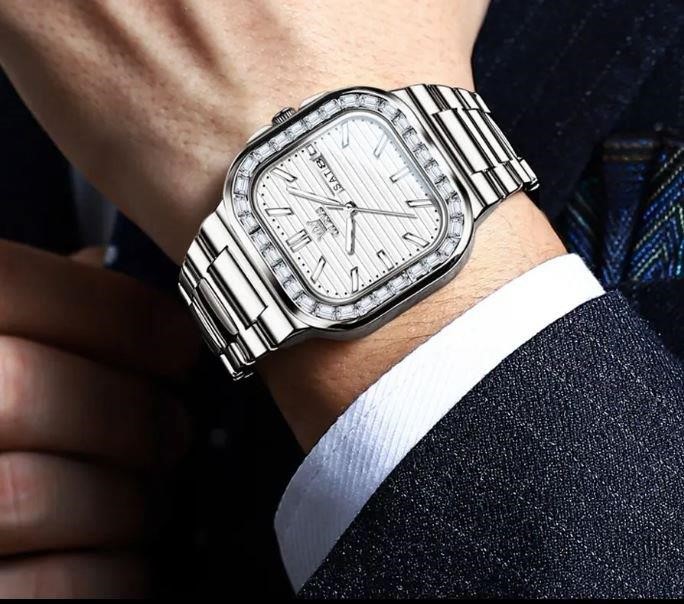 High Quality Simulated Diamond Men's Quartz Watch