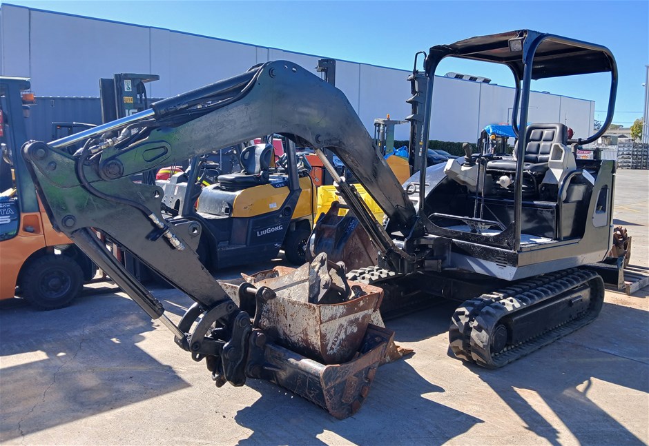 Catepillar Difficult to read Hydraulic Excavator