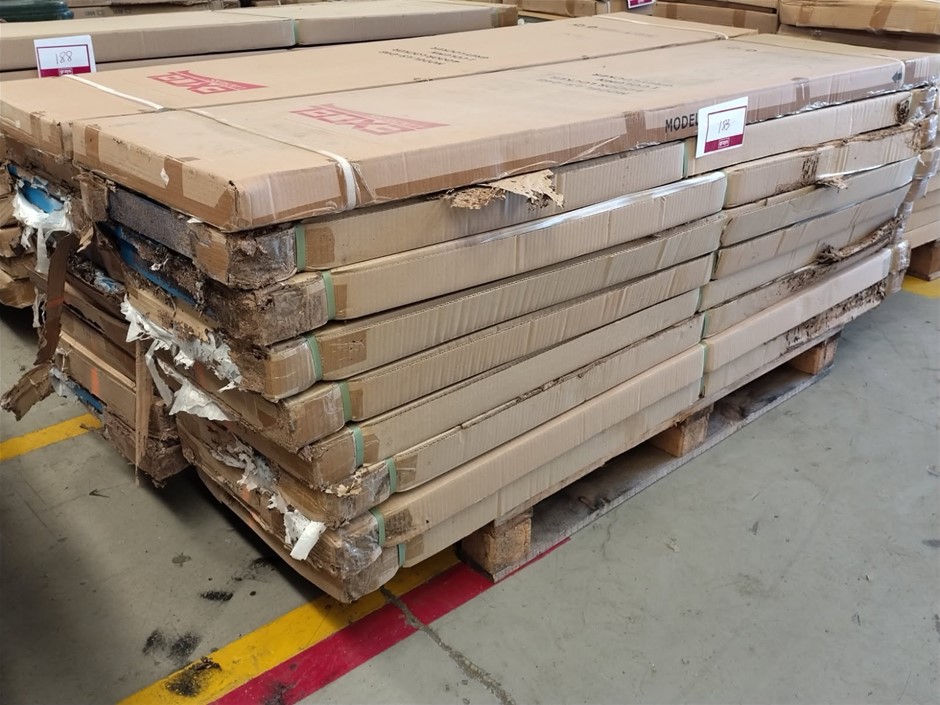 Mixed Metal Locker x18