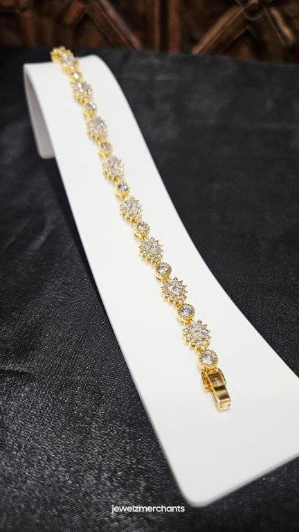 22KGoldFilled/ITALY Solid Yellow Bracelet (Stamped 22KGoldFilled/ITALY)