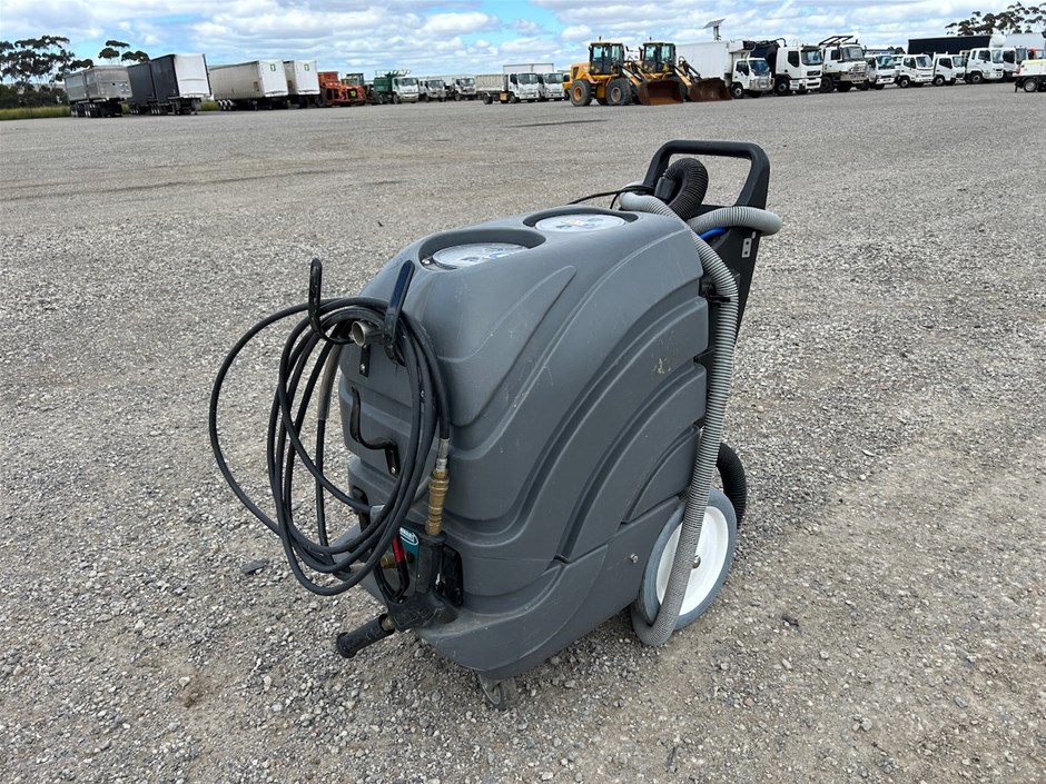 <p>Tennant Carpet Extractor</p>