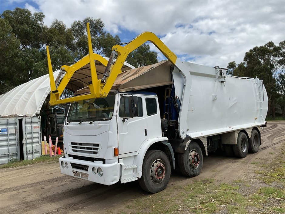2010 Iveco ACCO 8 x 4 Front Loader Garbage Truck