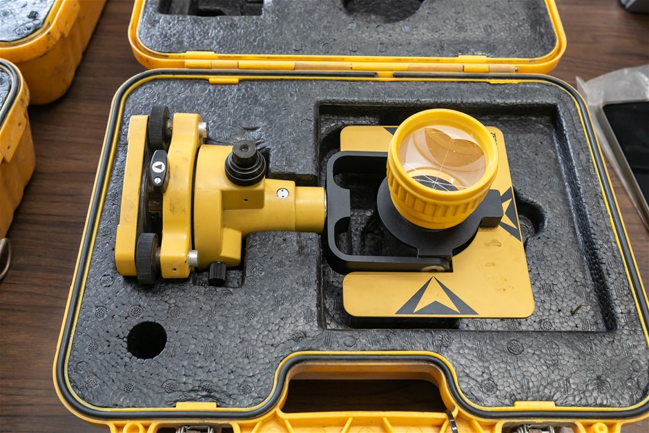 Surveyors Back Sight with Poly Case Auction (0068-5061684) | Grays ...