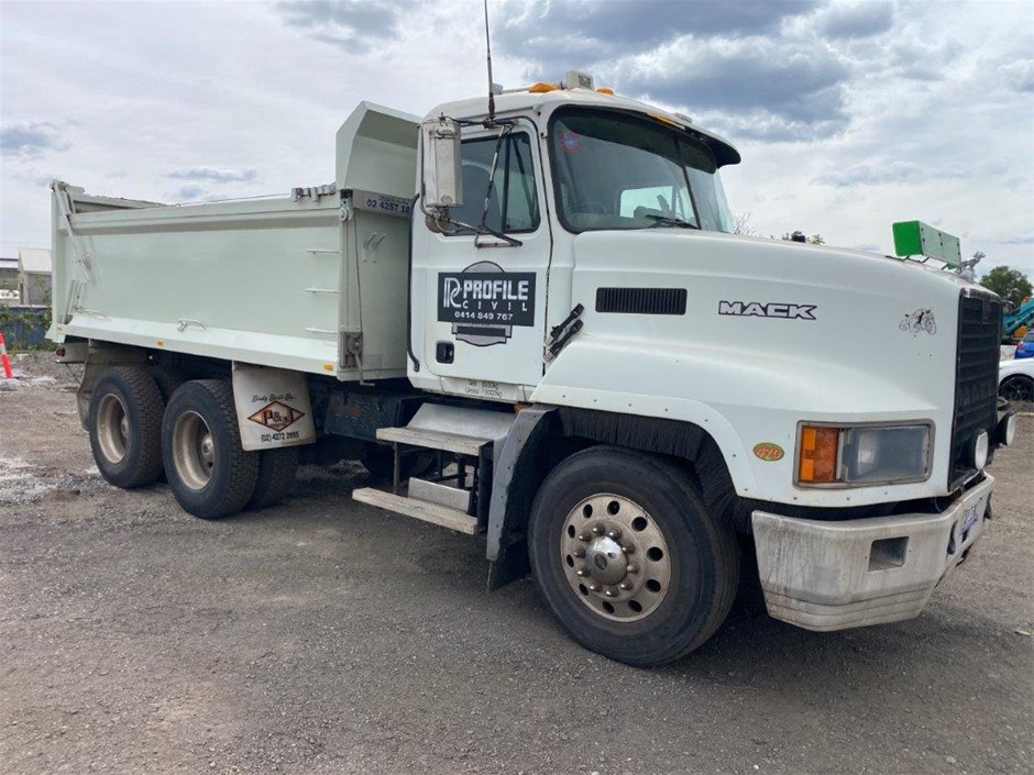 2004 Mack CH 6x4 Tipper Truck