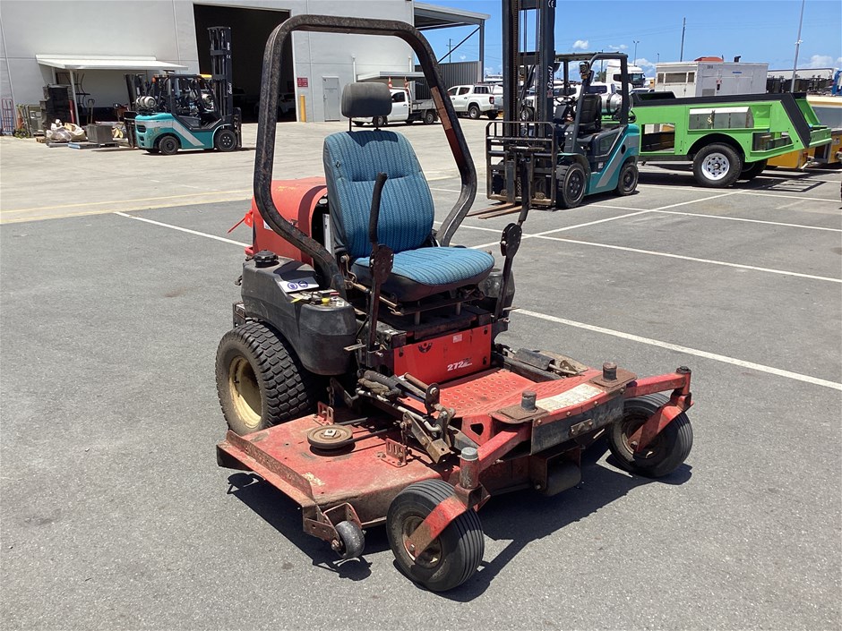 GRAVELY 272Z Zero Turn Mower fitted with a new Isuzu engine
