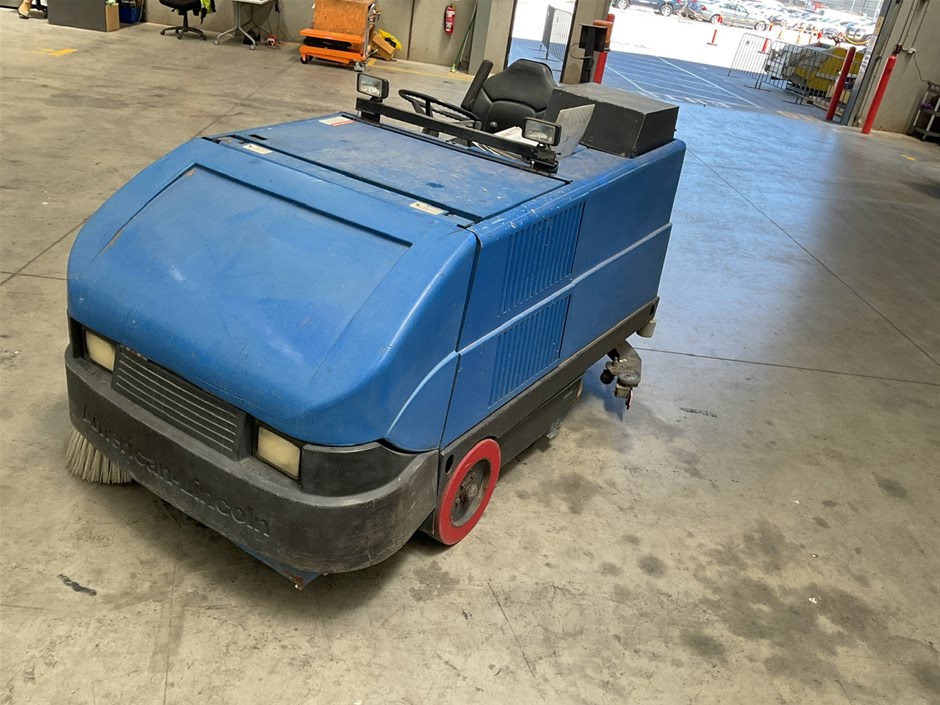 American Lincoln Floor Sweeper Scrubber