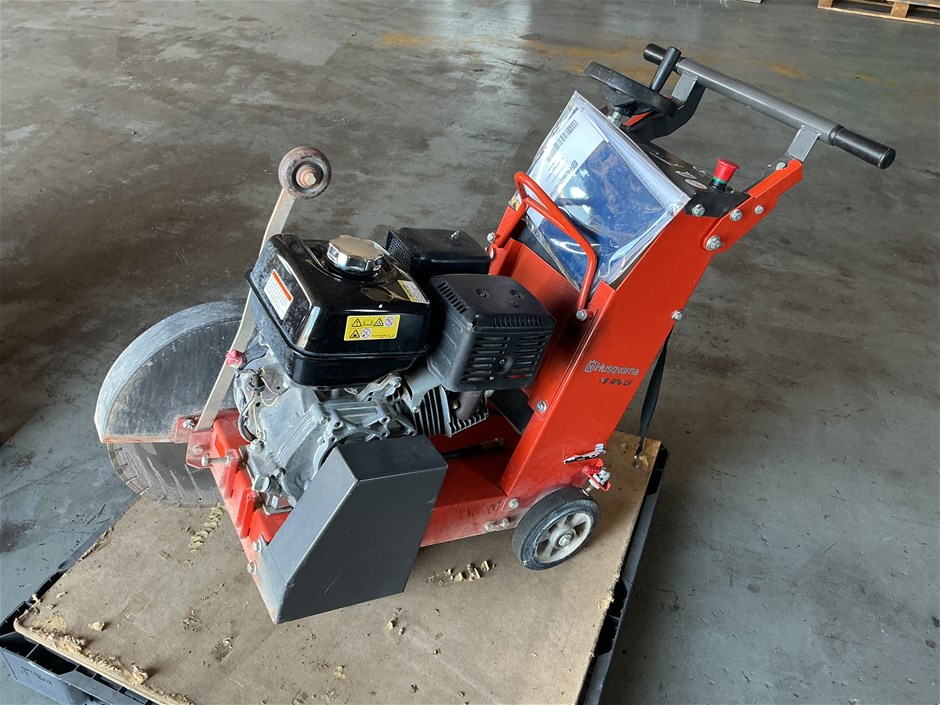 <p>Petrol Husqvarna FS400LV</p>