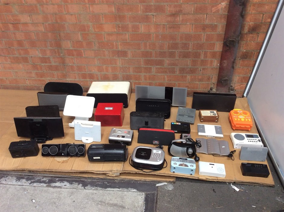 Mixed Brand Dock Speakers And Clock Radios Assorted Lot