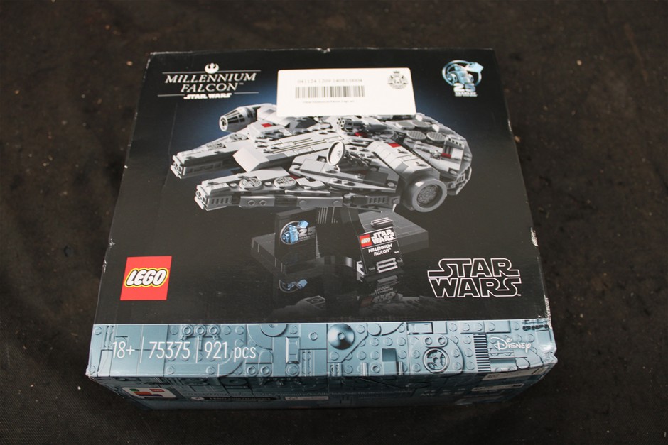 Millennium Falcon Lego Set - 921 Pieces