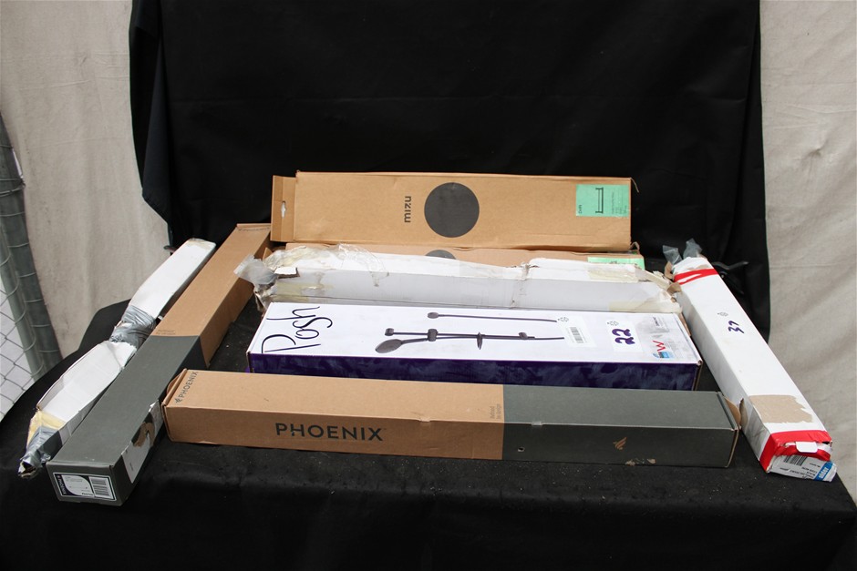 Assorted Bathroom Fittings