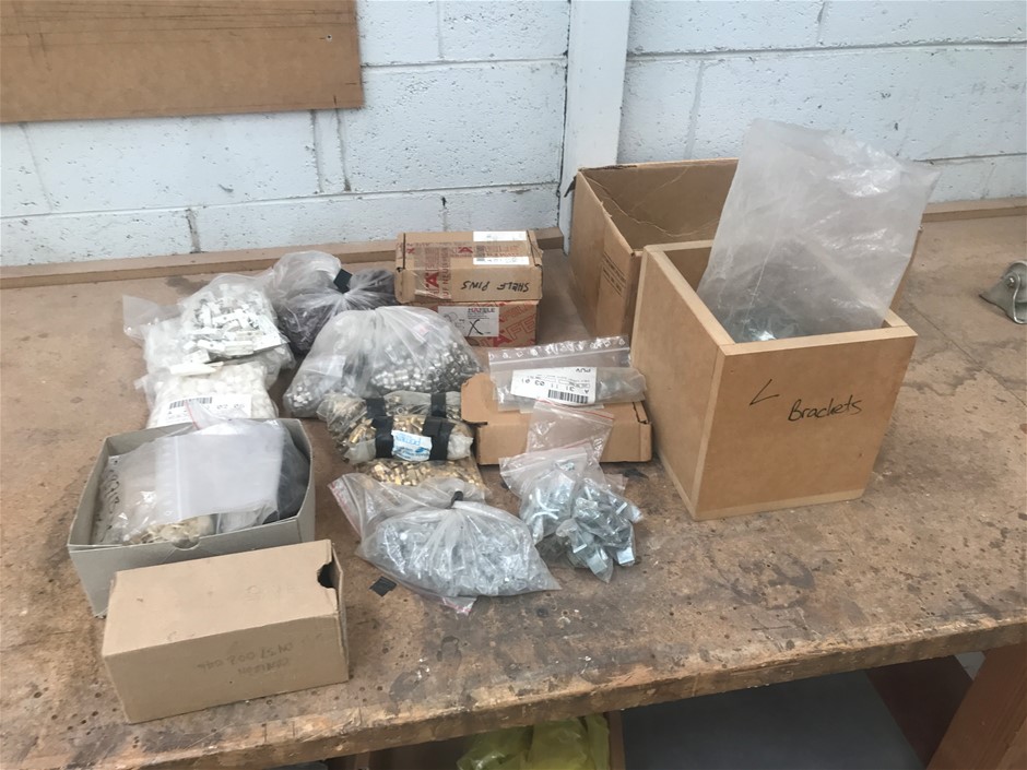 Large Quantity of Assorted Shelf Pins