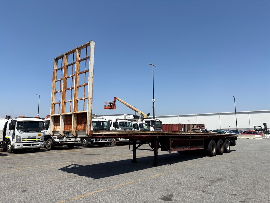 <p>1999 Southern Cross Trailers Flat Deck Triaxle Flat Top Trailer</p>