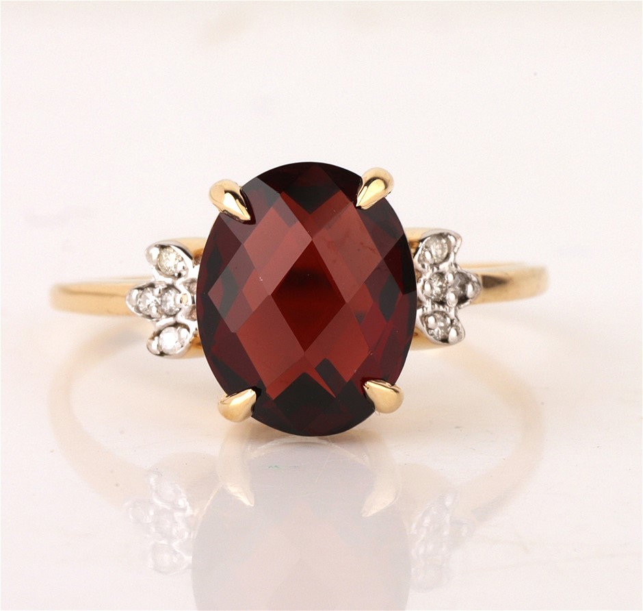 Yellow Gold Natural Garnet & Diamond Ring with Valuation