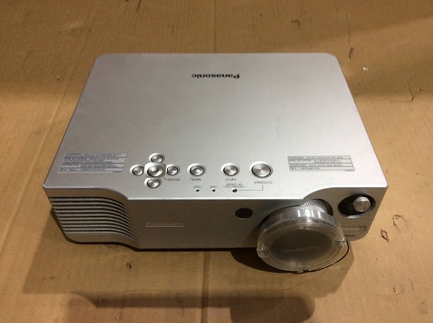 Panasonic PT-AE900E LCD Projector