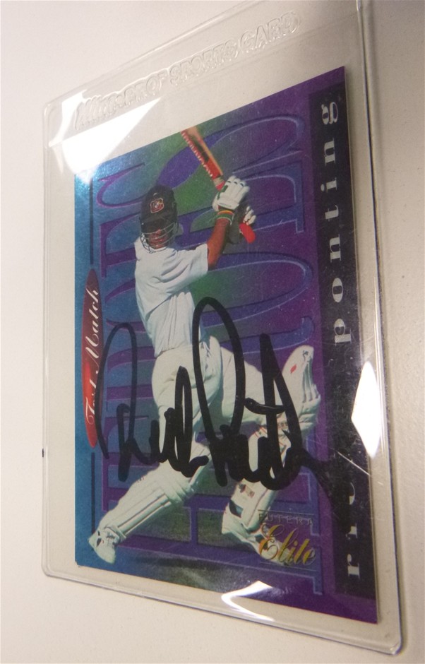 Sign Cricket Collectors Card