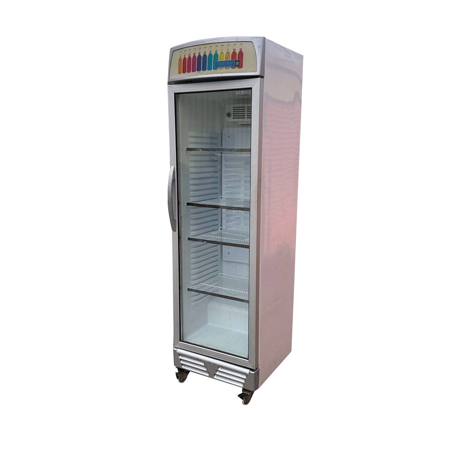 SINGLE DOOR GLASS DISPLAY FRIDGE 5 TIER ON CASTORS