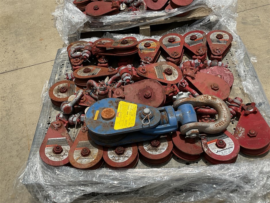 Single Snatch Block/Sheave Block Pulleys With Shackles x 1 Pallet ...