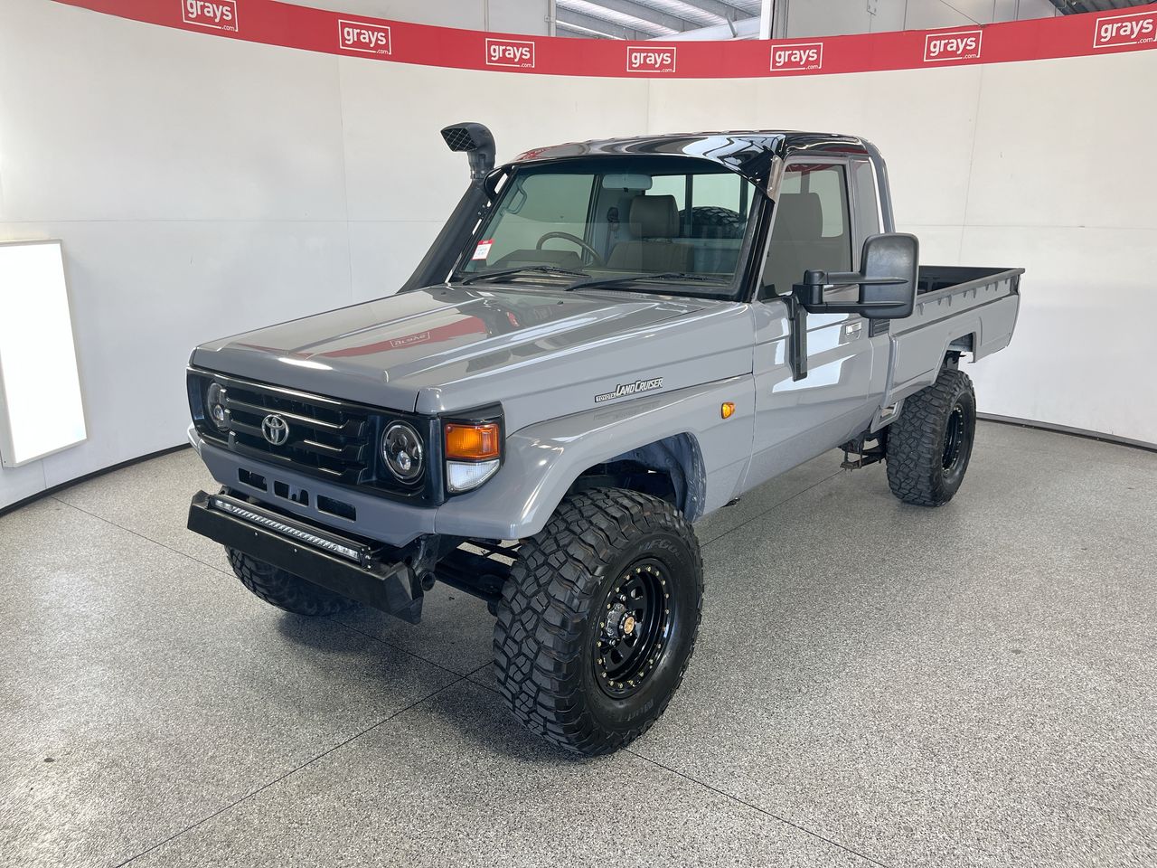 2004 Toyota Landcruiser (4x4) HDJ79R Turbo Diesel Manual Cab Chassis