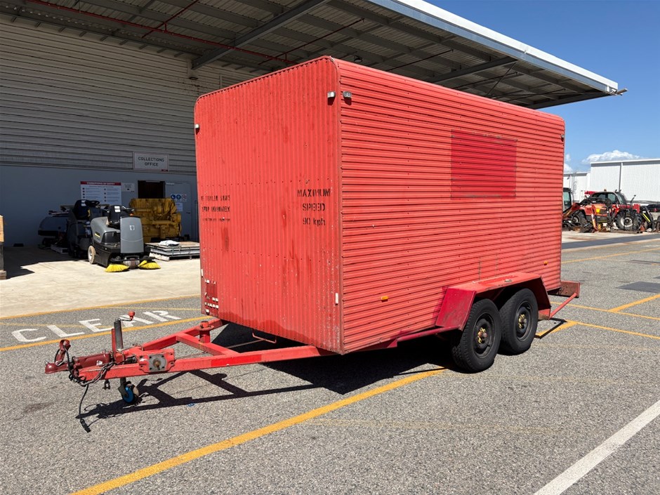 2013 U-Tow Box Tandem Box Trailer
