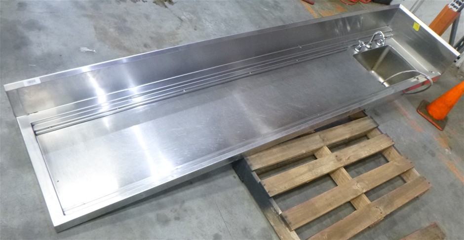 Stainless Steel Wet Bench Top With Sink