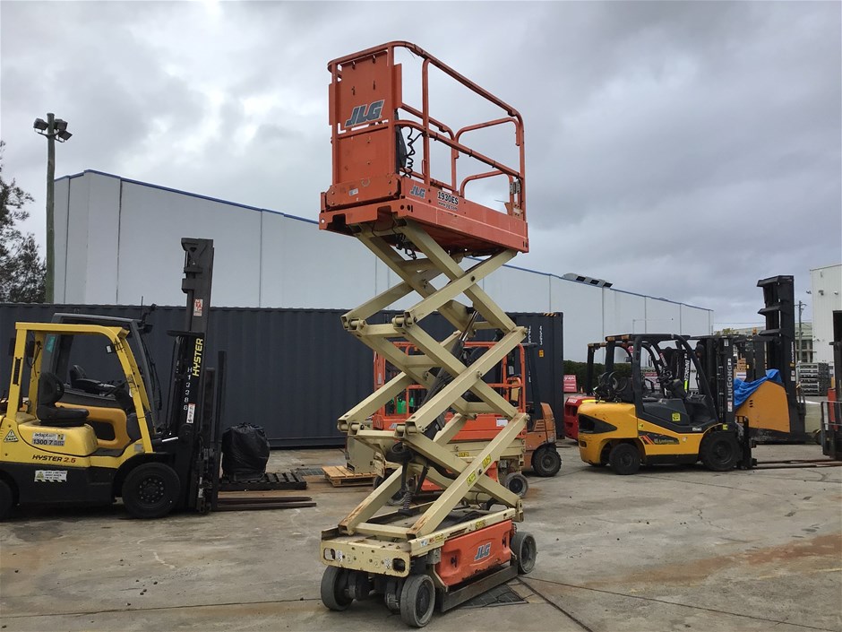 <p>2016 JLG 1930 ES Scissor Lift</p>
