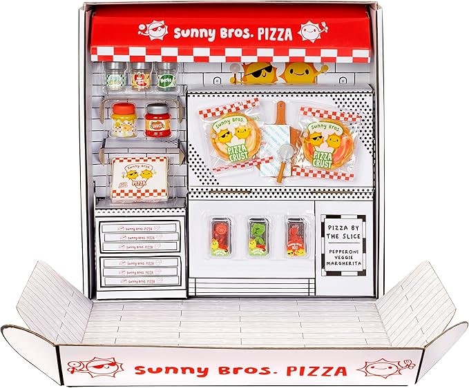 MGA's Miniverse Make It Mini Food - Make It Mini Pizza Party - Replica Food