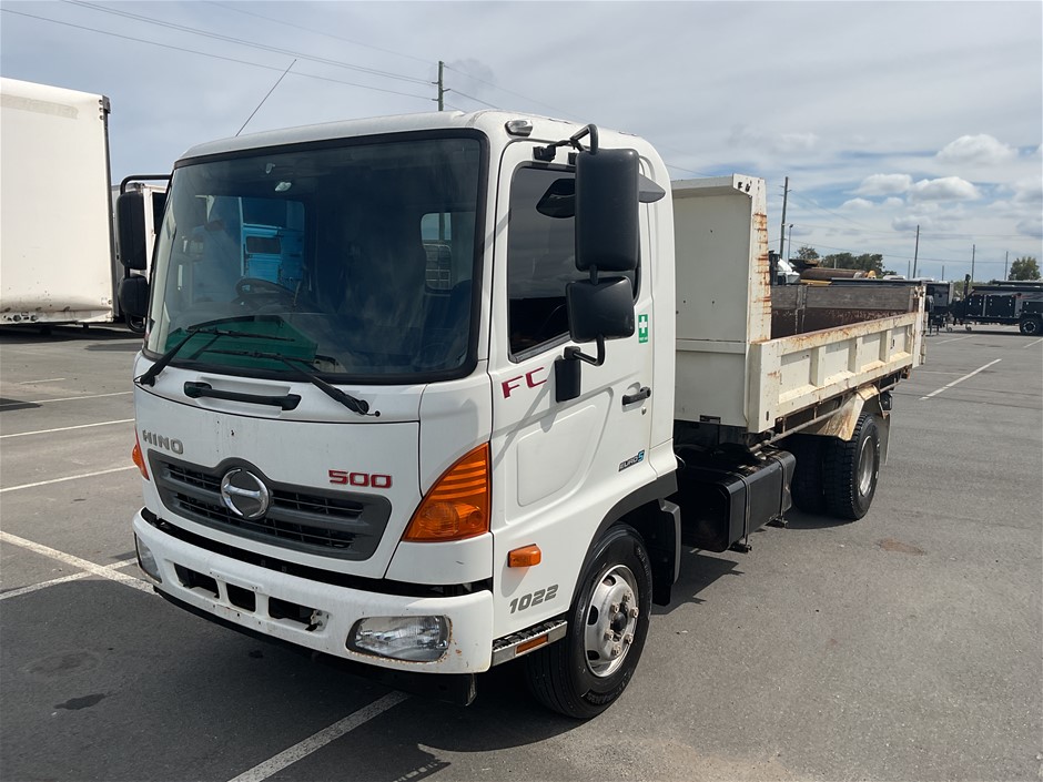 2017 Hino 500 4 x 2 Tipper Truck