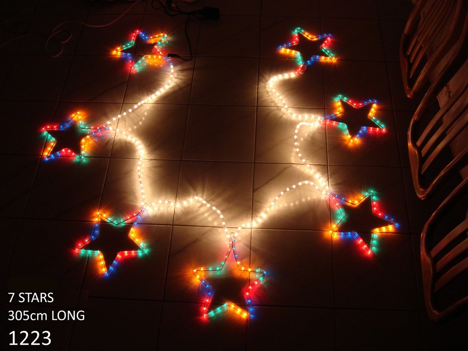 Christmas Light - 7 x Stars extra large hanging 3 metres long - NEW xm-1223