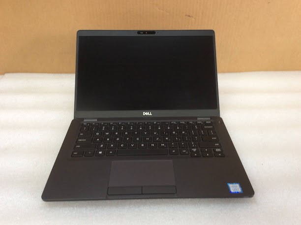 DELL Latitude 5300 Laptop i7-8665U 8GBRAM/128GB Black