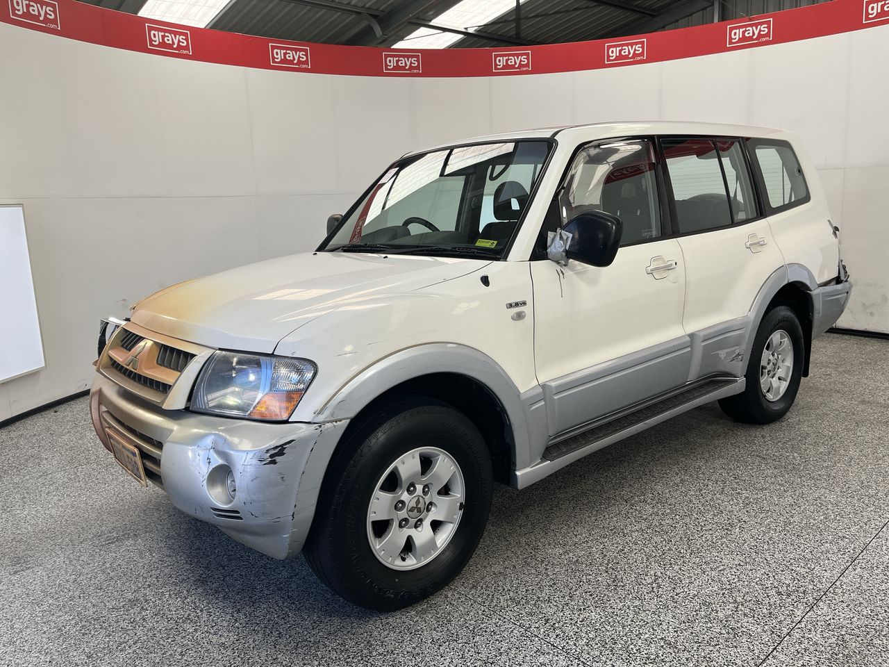 2004 Mitsubishi Pajero GLS NP