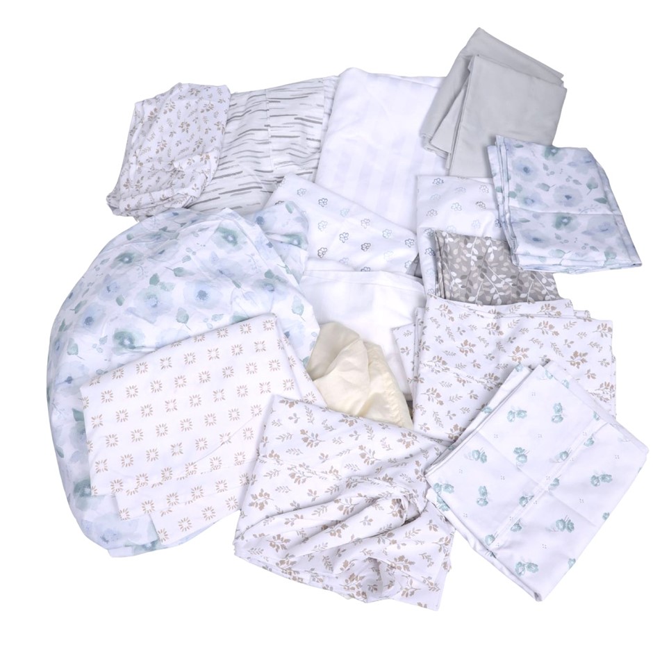 18 x Assorted Bedding Sheets & Pillowcases, Incl: SOUTH POINT & More, 1 x k