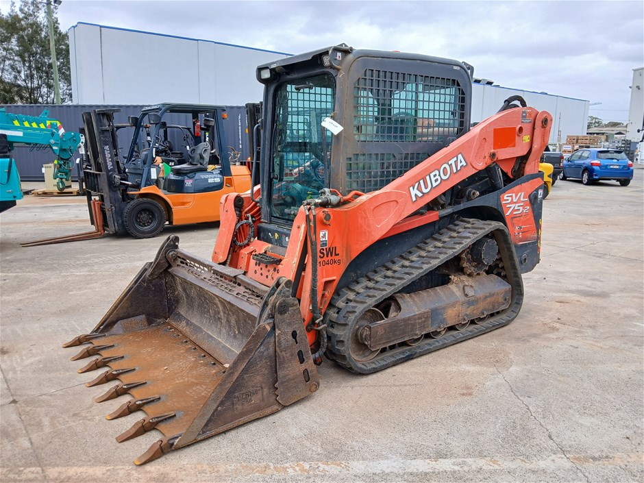 <p>Kubota SVL75-2CH AU Skid Steer Loader (Track)</p>